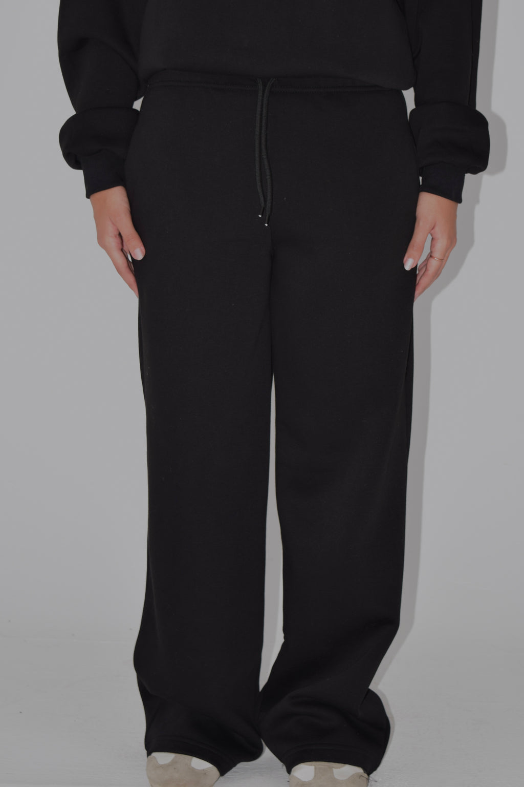 Classic Sweatpants in Black