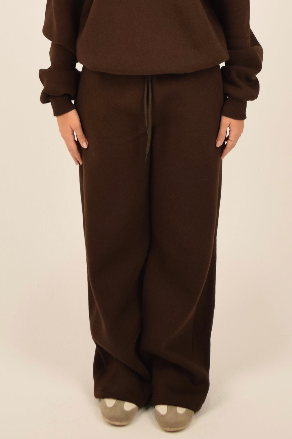 Classic Sweatpants in Dark Brown