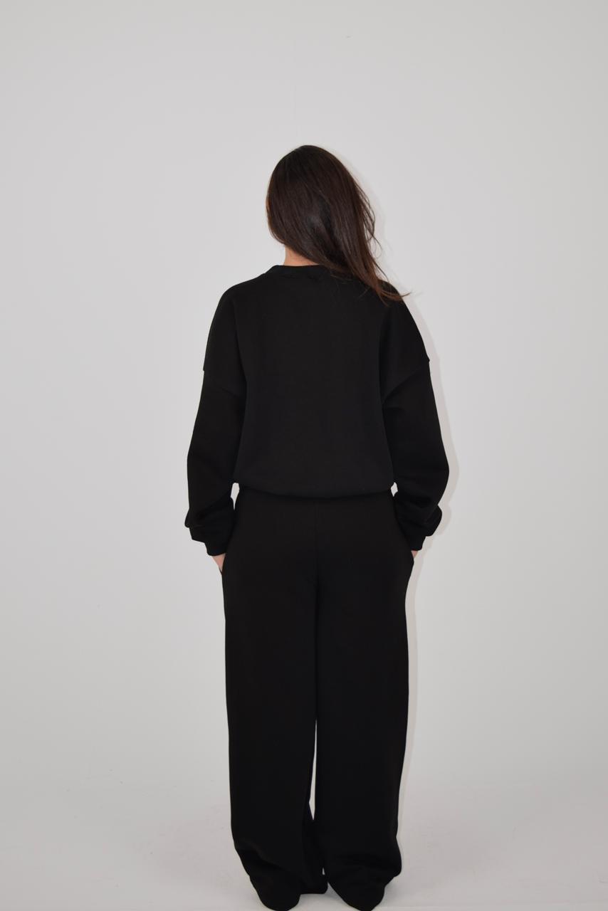 Classic Crewneck in Black