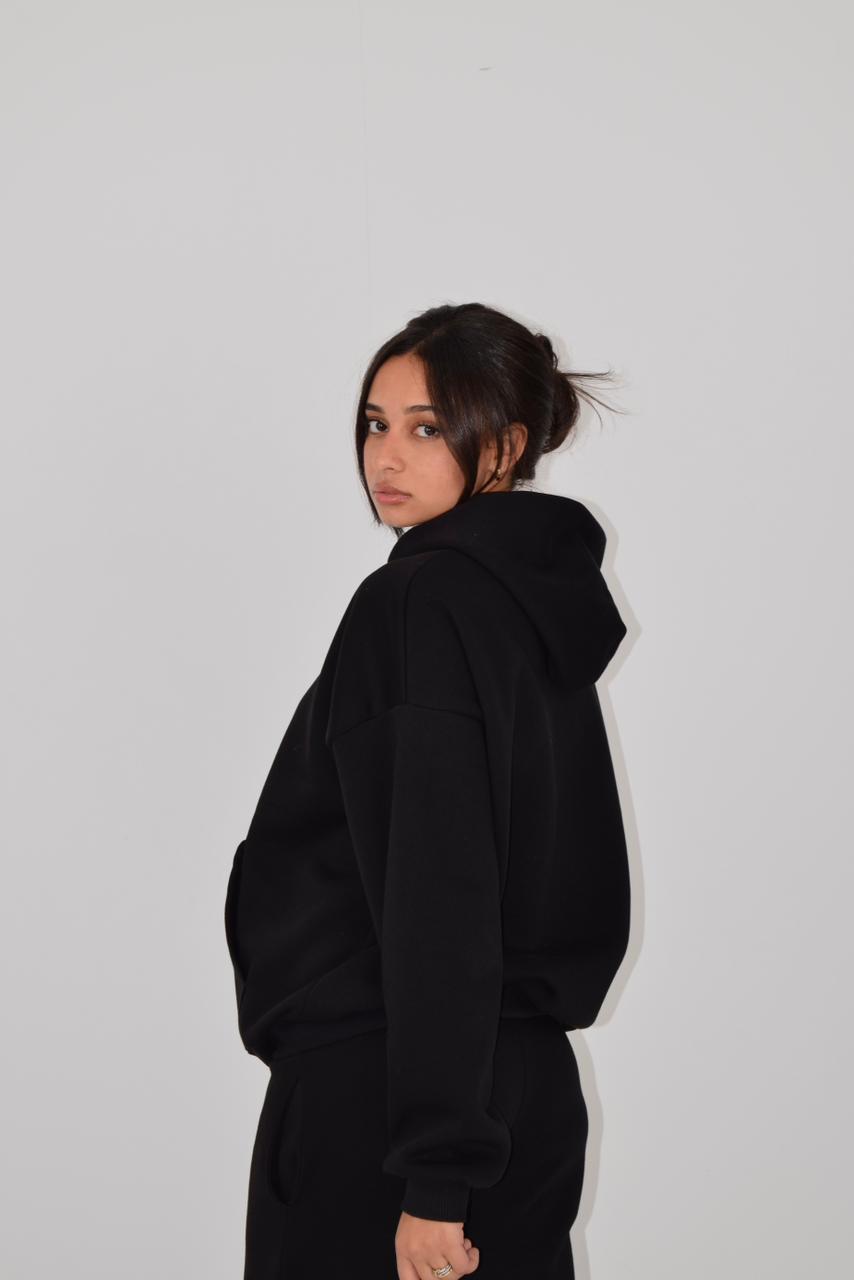 Classic Hoodie in Black